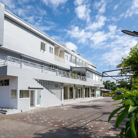 Bali Bustle Sunset Coliving And Coworking Space