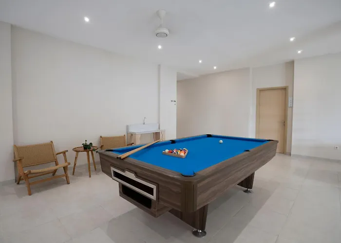 Bali Bustle Sunset Coliving And Coworking Space Aparthotel