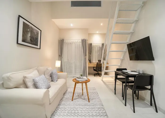 Bali Bustle Sunset Coliving And Coworking Space Aparthotel 3*