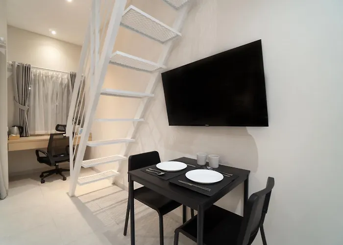 Bali Bustle Sunset Coliving And Coworking Space Aparthotel Legian